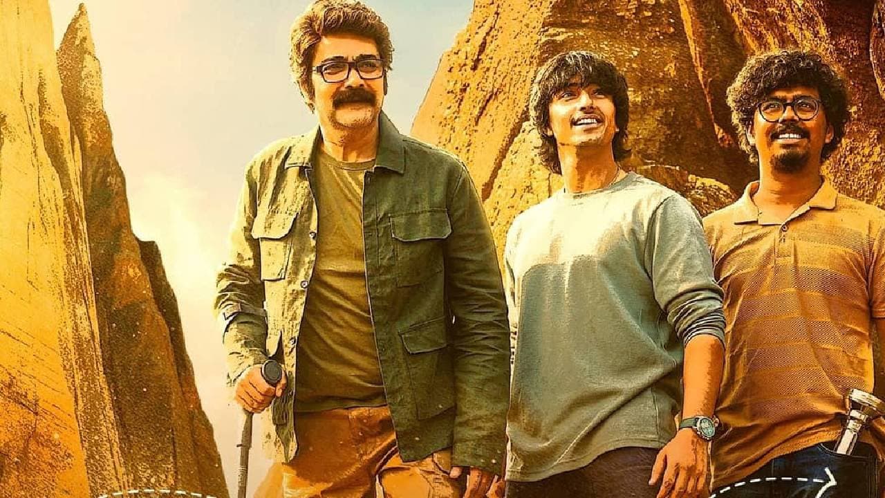 Kakababu Movie: Kaushik Ganguly Praises Prosenjit Chatterjee starrer Vijay Nagarer Hirey