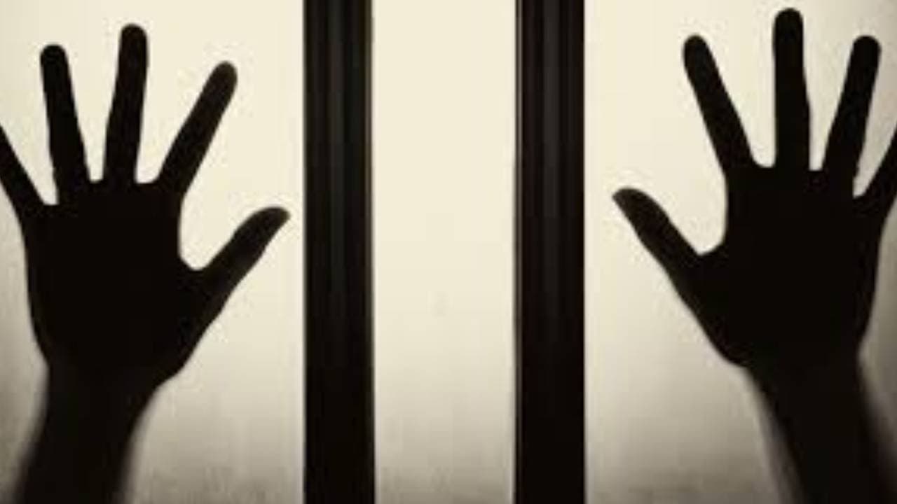 Boy arrested for allegedly harrasing a girl in kolkata