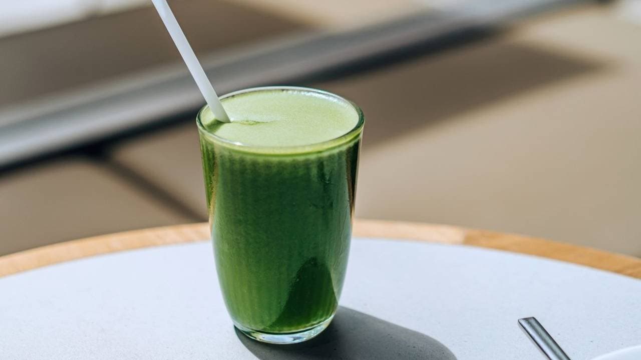 Drinking Green Juice for winter detox may harm your body 