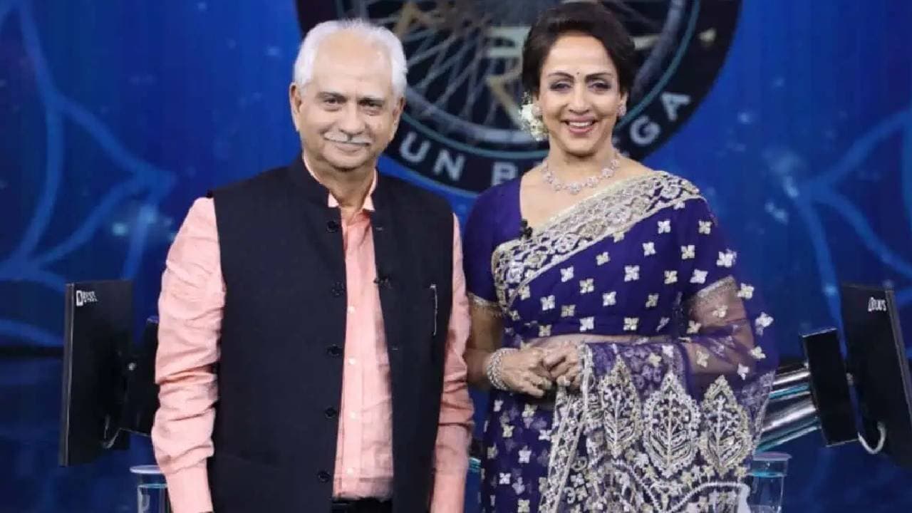 Hema Malini reunites with Ramesh Sippy to launch society achievers cover