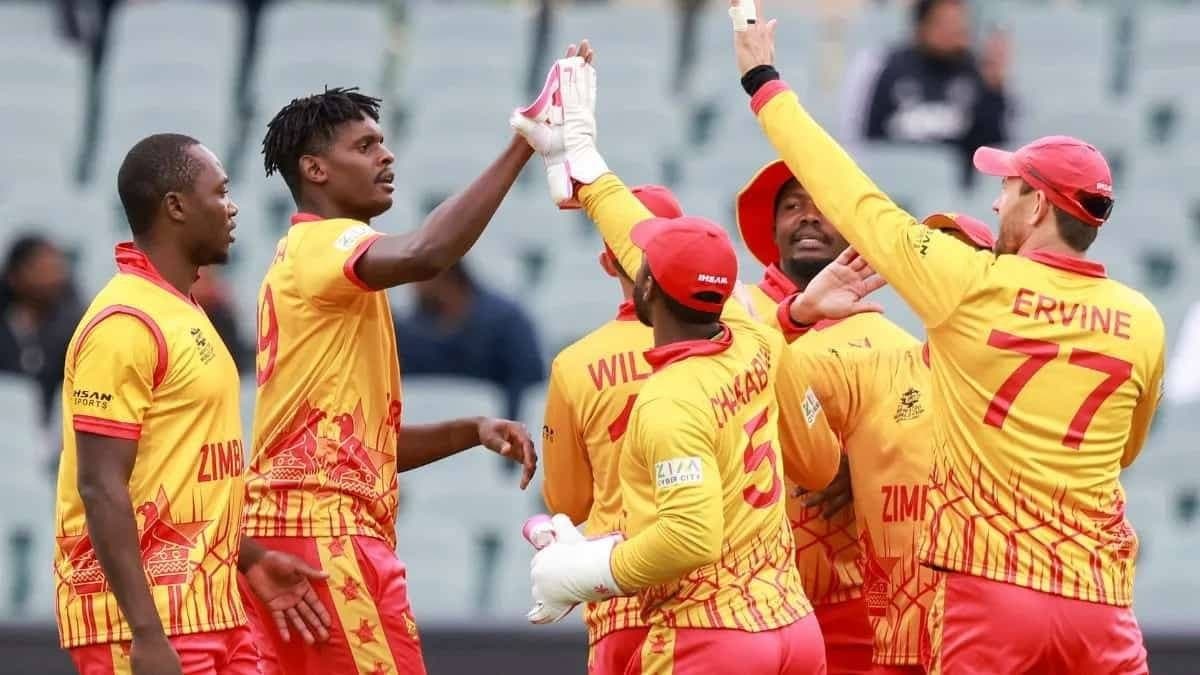 Zimbabwe have strengthened their T20 World Cup preparations by appointing legendary fast bowler Courtney Walsh as bowling consultant 