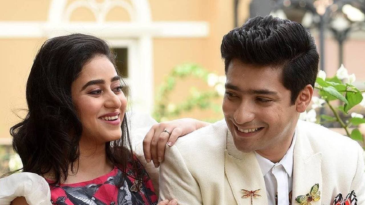 Bengali actor Gaurav Chakrabarty wishes his wife aka actress Riddhima Ghosh on her birthday
