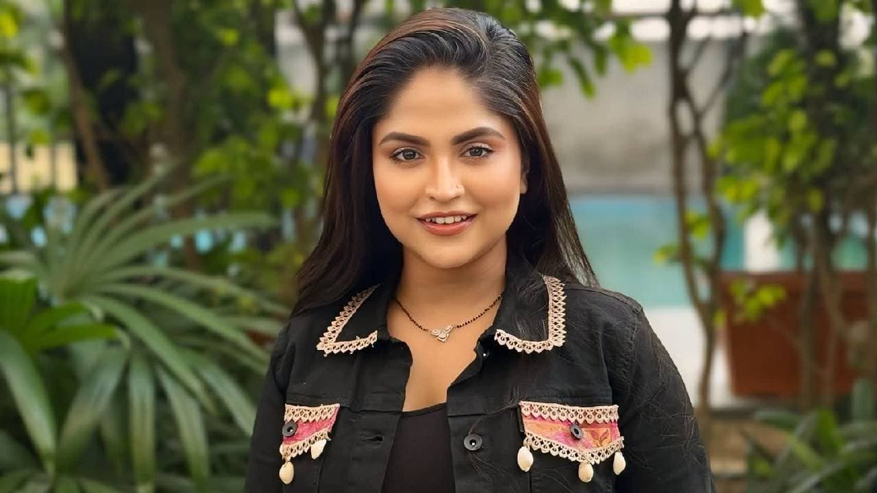 Debolina Nandy got opportunity to sing upcoming bengali movie of Rana Sarkar 