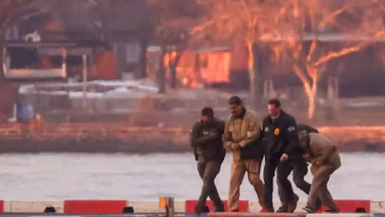 Drones spotted and gunfire heard near Venezuelan presidential palace in Caracas