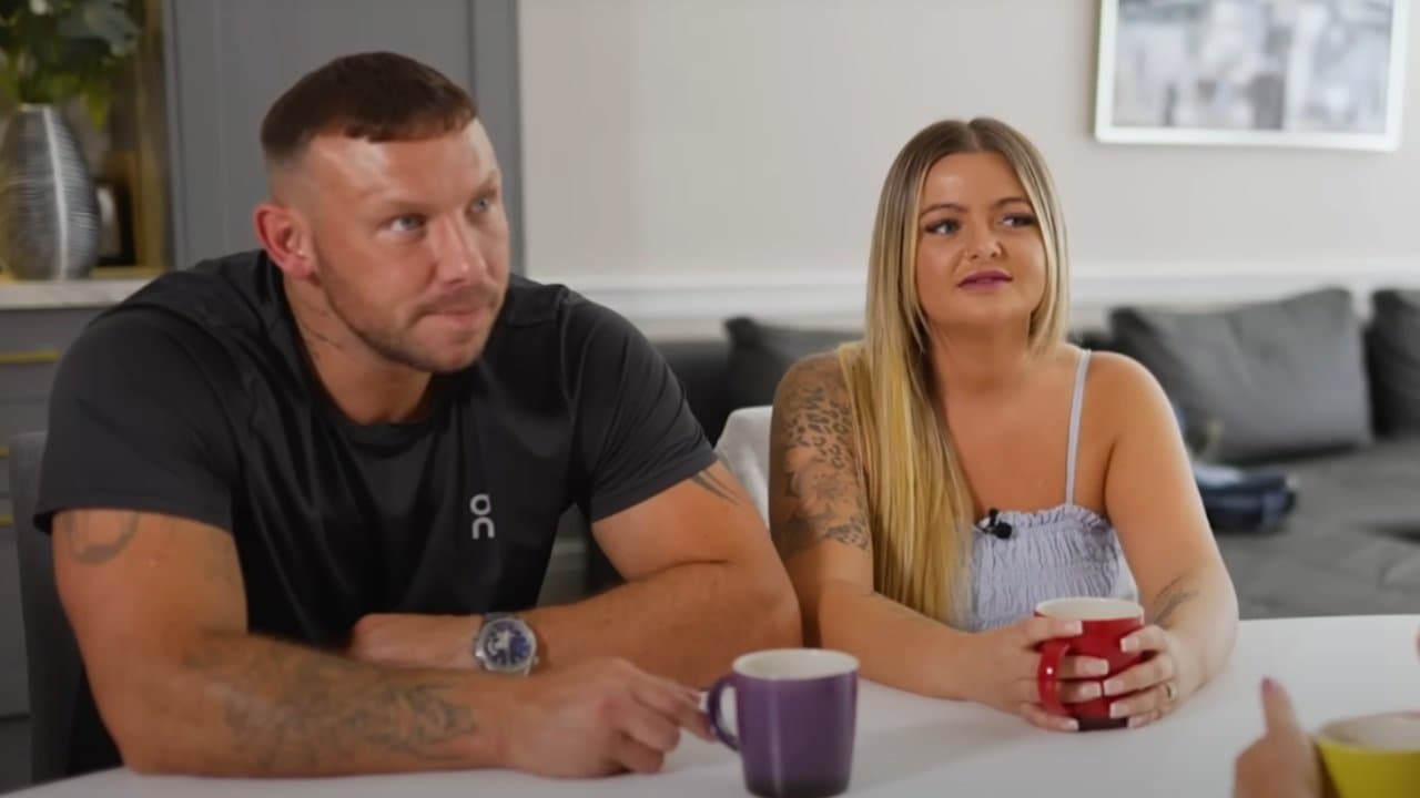 Content creator woman forced her straight boyfriend to sleep with other men to make more money