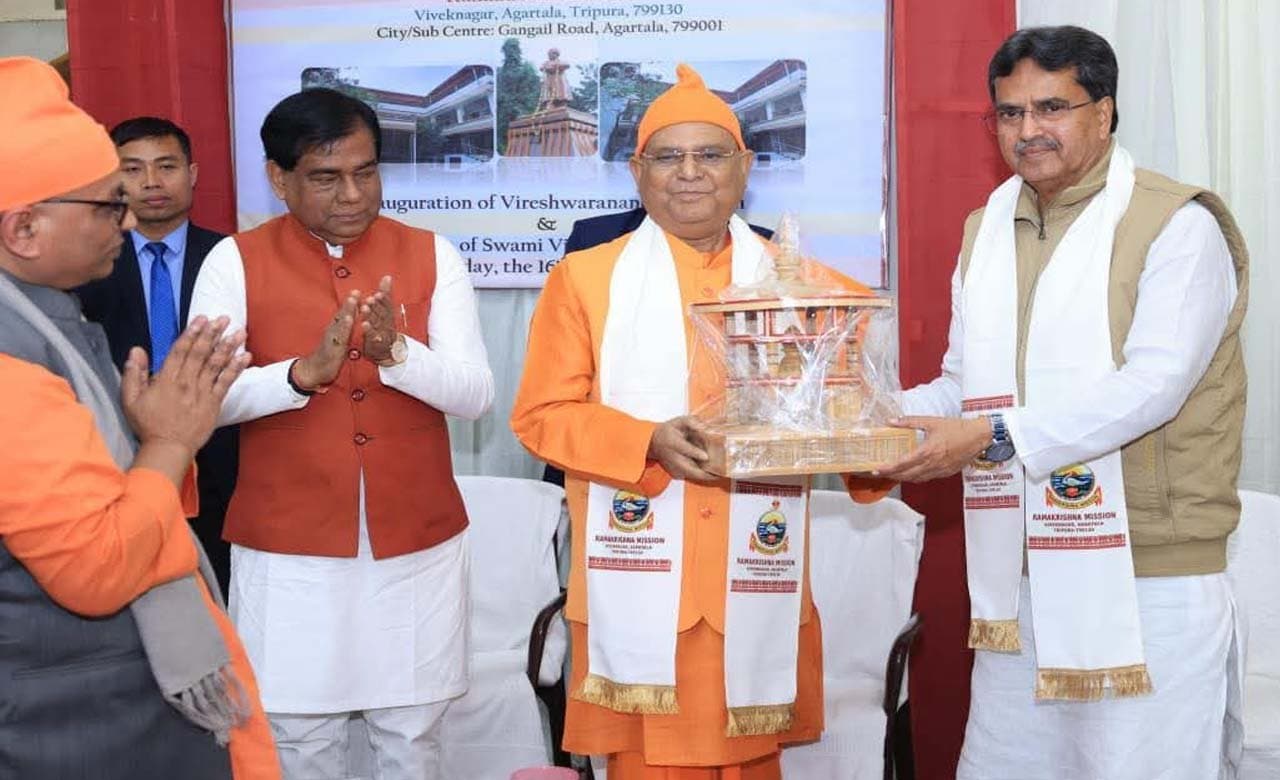 Tripura CM Manik Saha unveiled the statue of Swami Vivekananda at the Ramakrishna Mission City Centre in Agartala