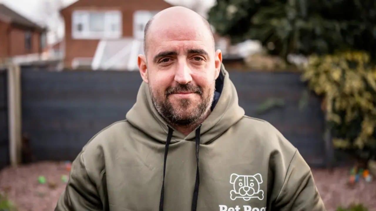 Pet Poo Pick: UK man earns 30K USD a year just to scoop dog poop