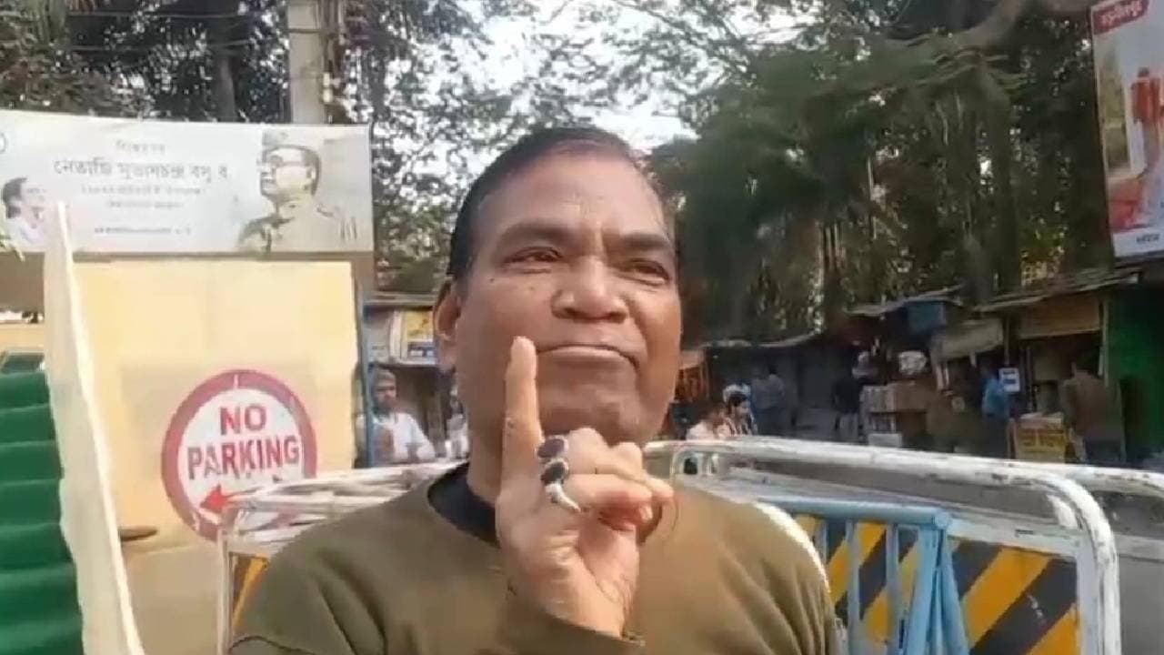 SIR In West Bengal: TMC Leader Dev Tudu Protest Against SIR Hearing 
