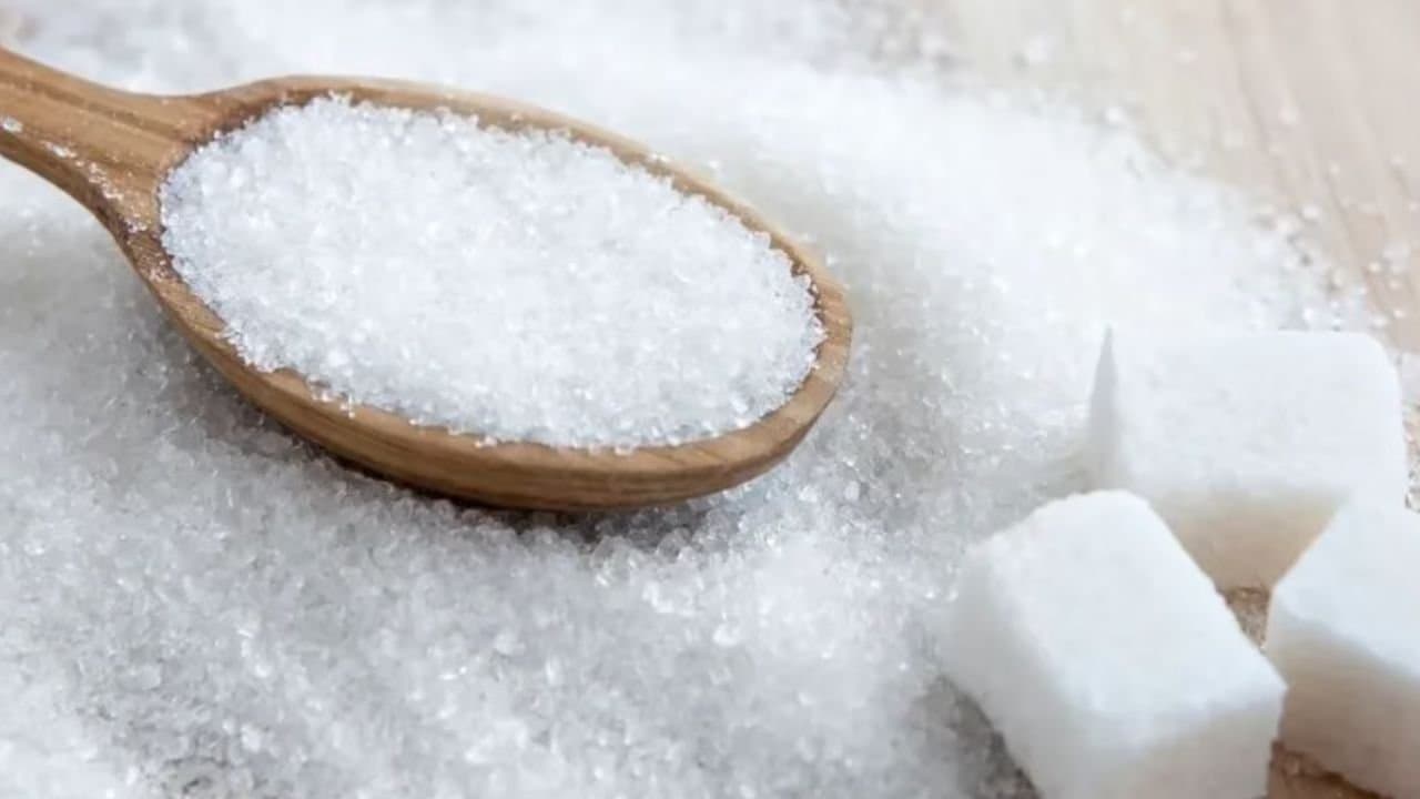 Does cutting off sugar help defeat cancer know from the specialist