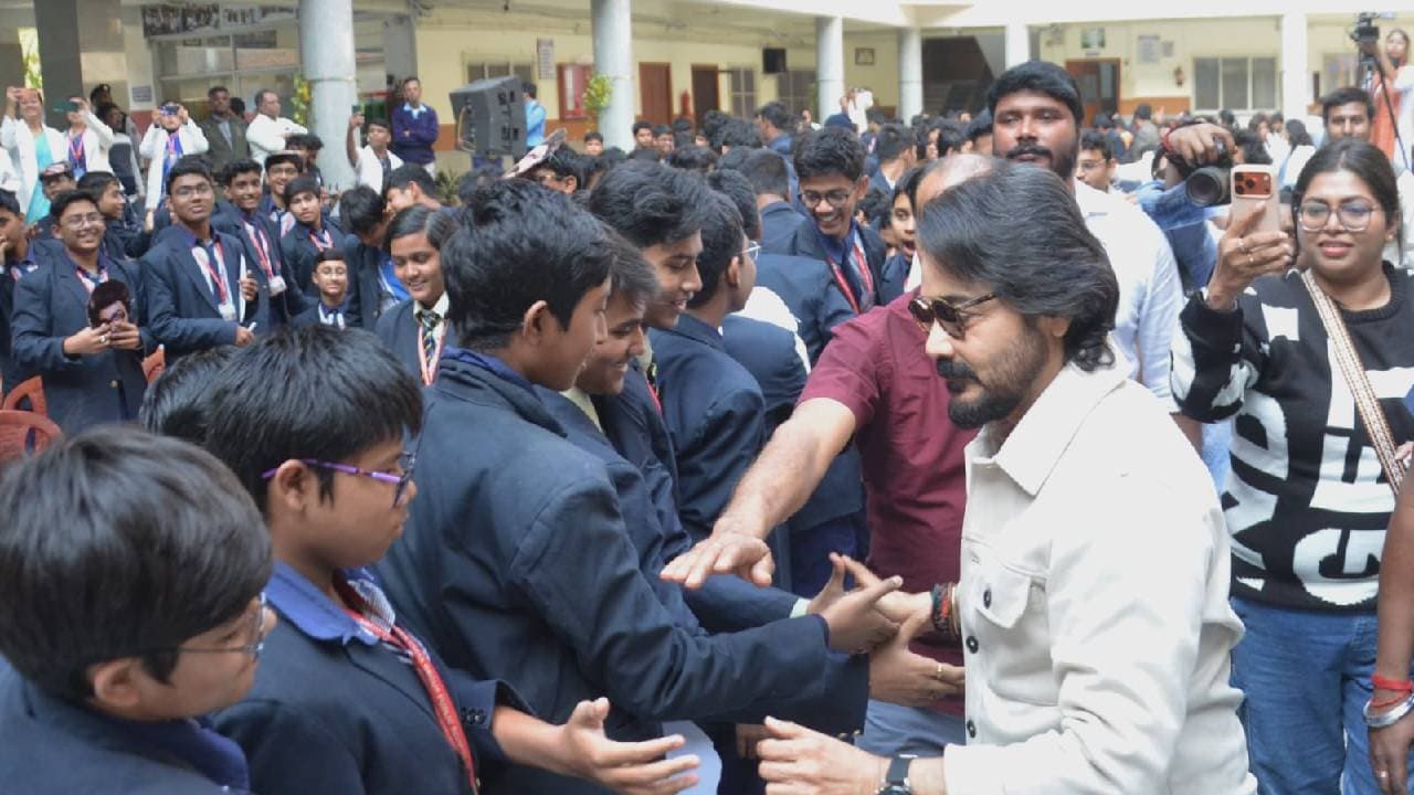 Prosenjit Chatterjee speaks on Kakababu series new film at Chinsura Techno India Public School