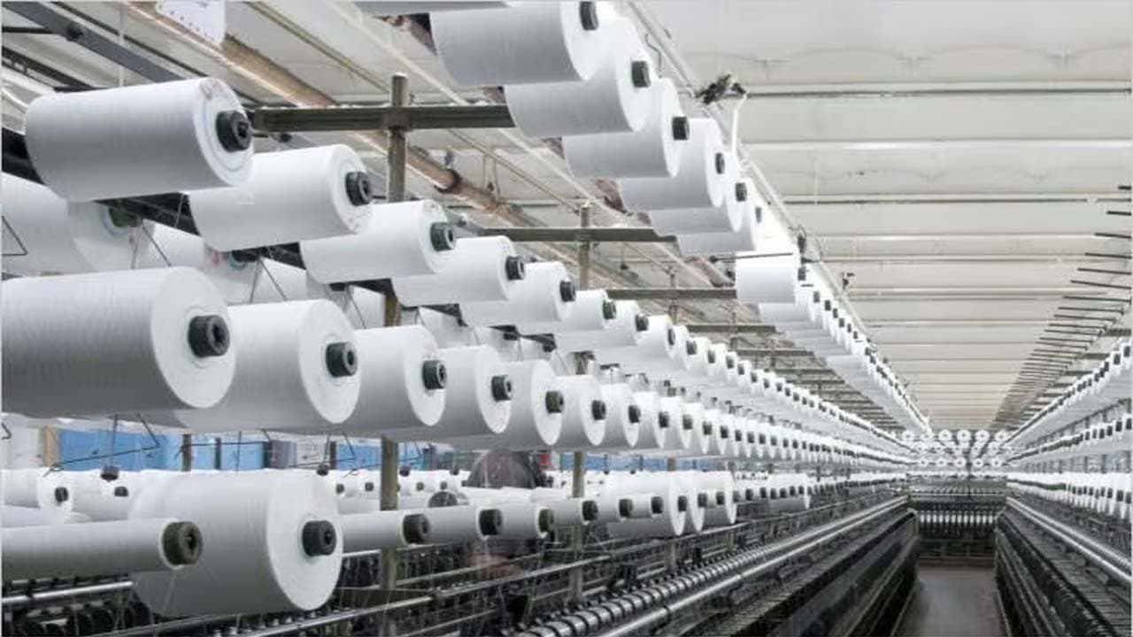 Bangladesh textile mills warn of shutdown claim Indian yarn flooding market 