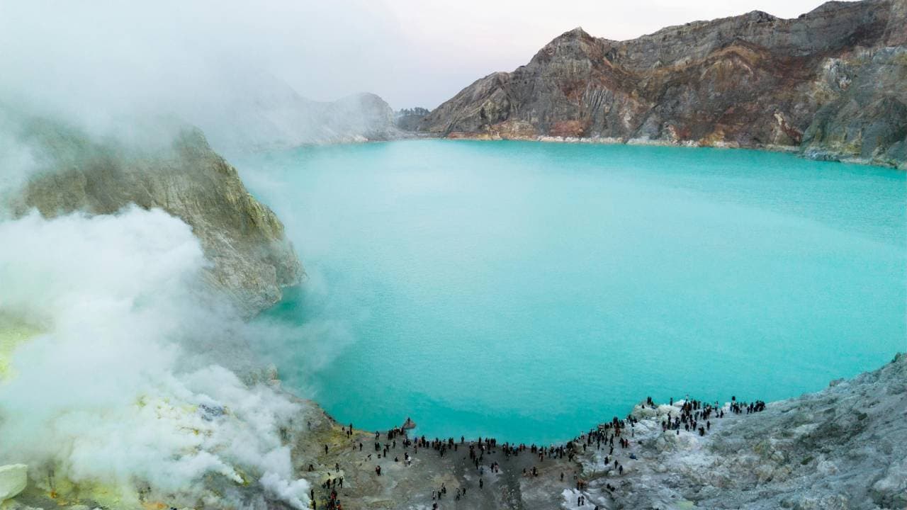 Deadly Acid Lake In Indonesia That Can Fry You On Contact