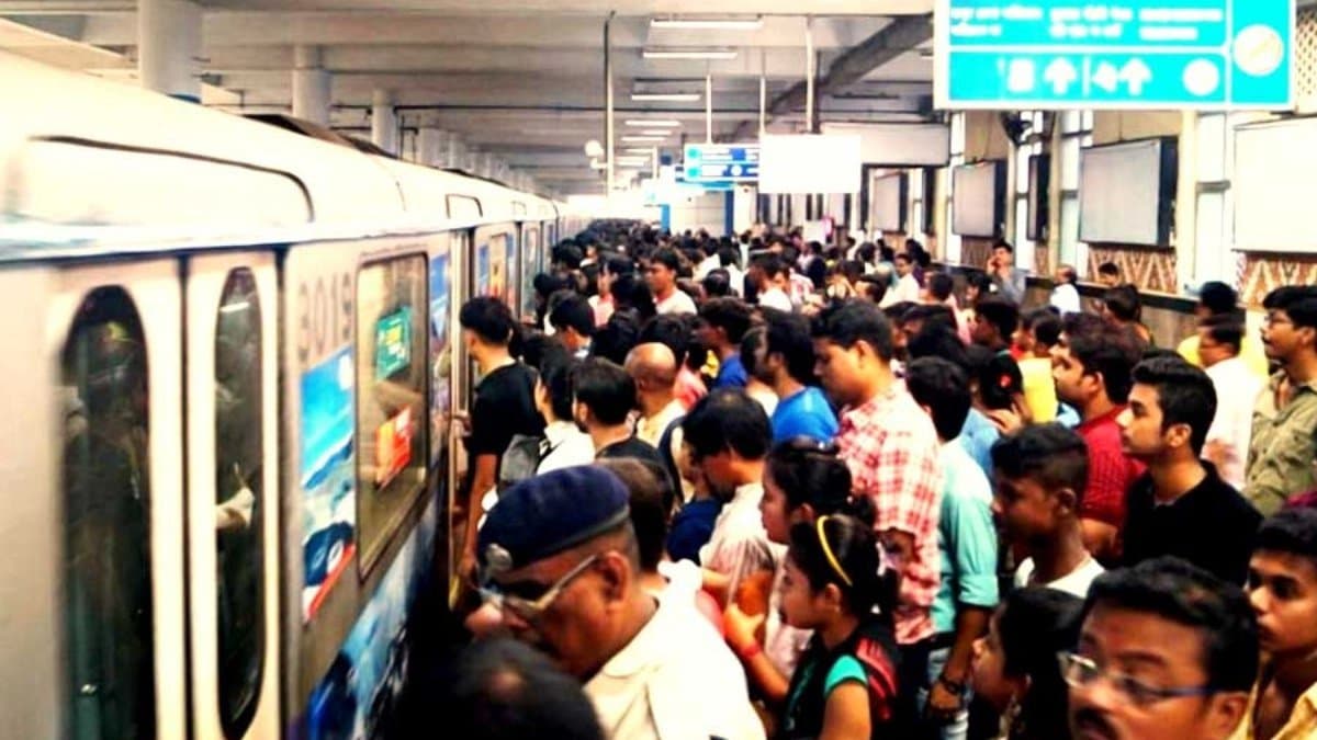 Kolkata Metro: Kalighat DumDum and Shovabazar-Sutanuti secure top three positions in passenger count from panchami to dashami