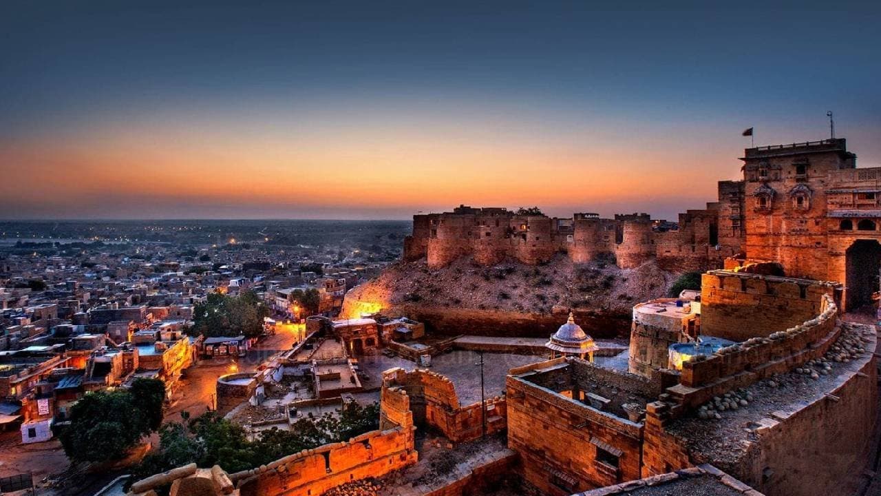 These five places in the country experience scorching heat all year round 