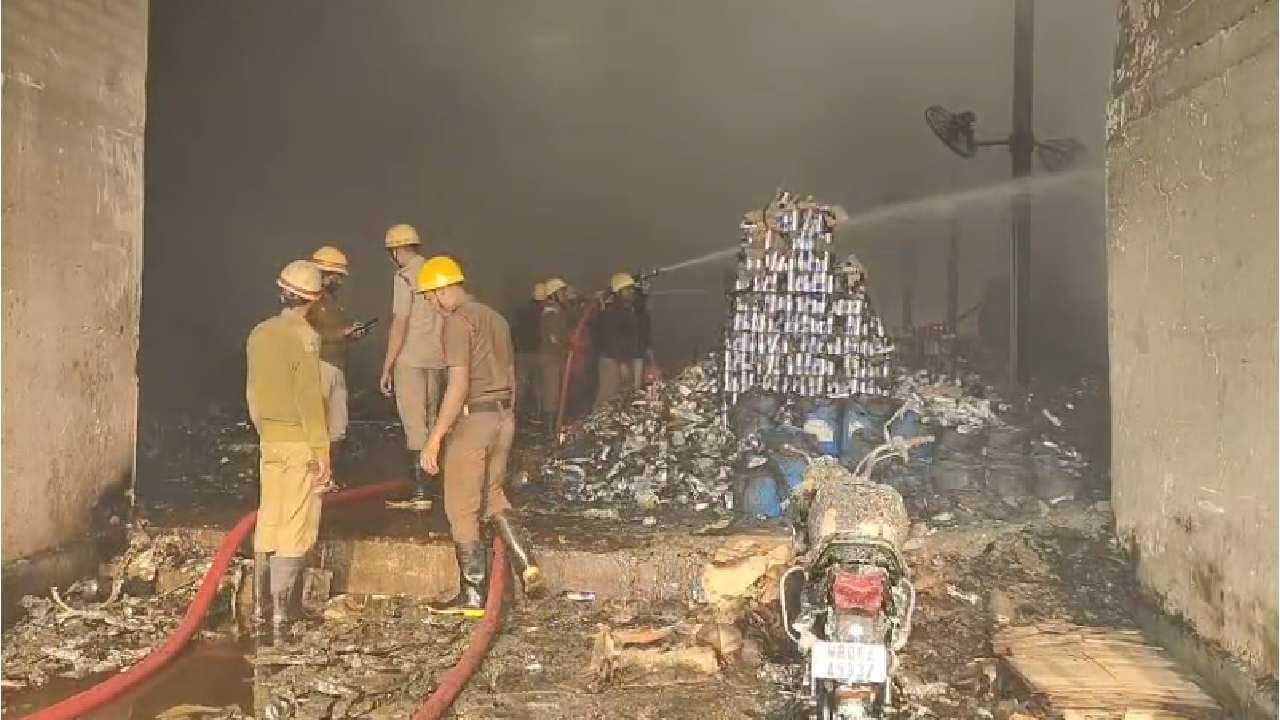 Three Charred dead in Nazirabad Fire Tragedy