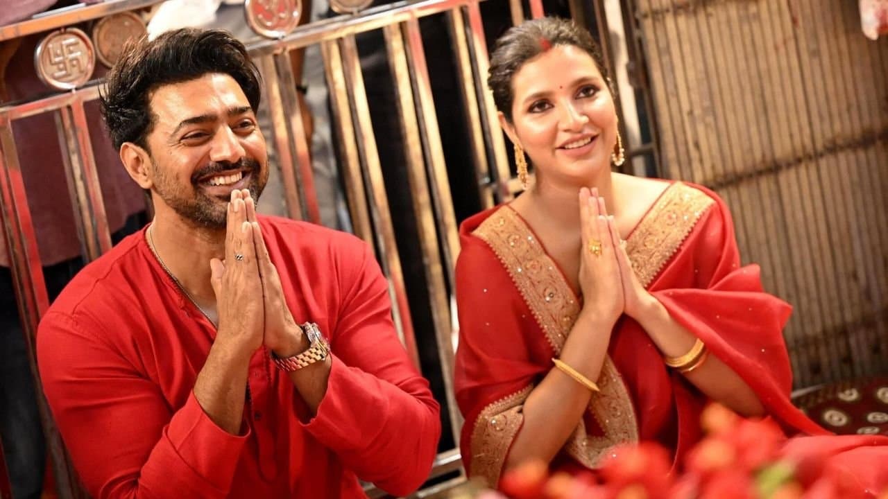 Dev teases Subhashree Ganguly about their first live for Desu 7