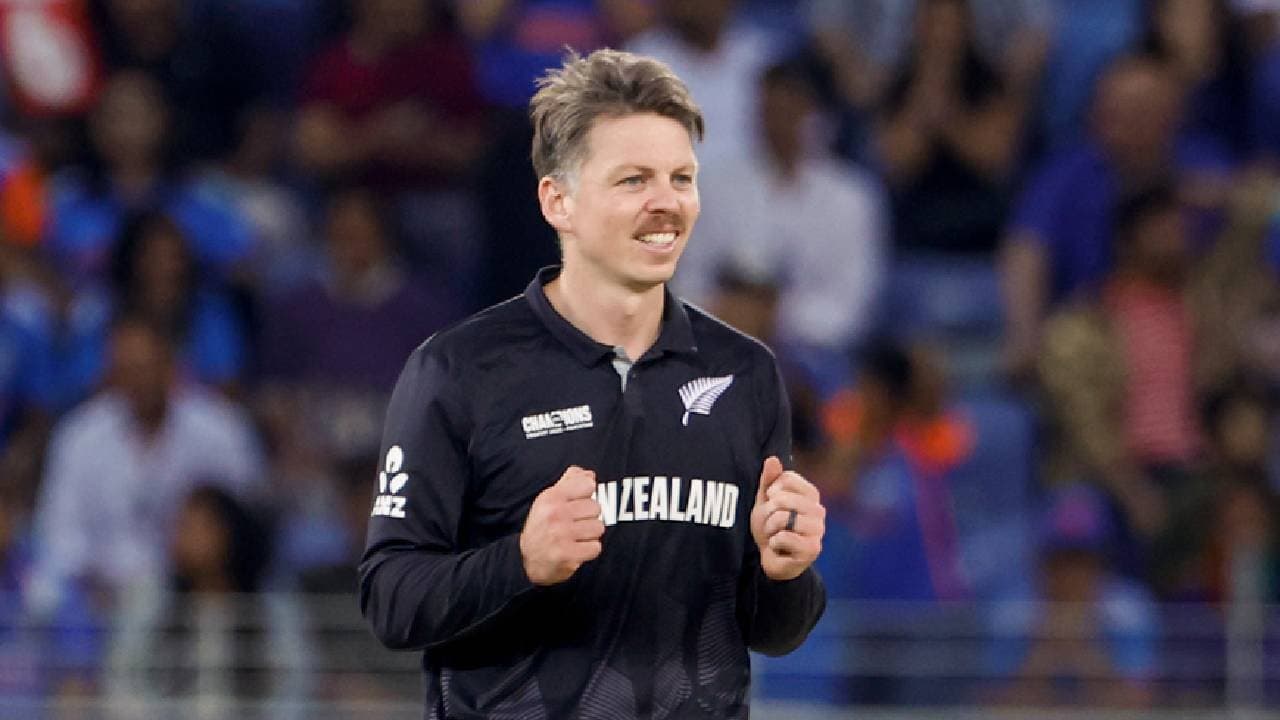 Kristian Clarke to stay with new zealand squad for injured micheal bracewell