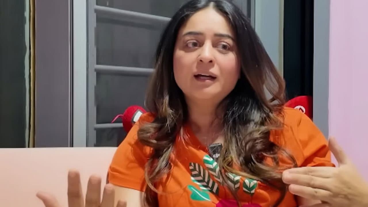 Mahhi Vij Shuts Down Trolls Questioning Adoption Of Kids After Divorce With Jay Bhanushali