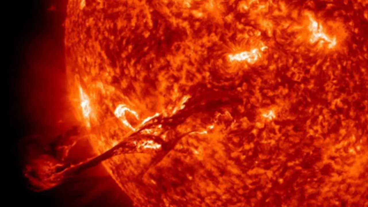 NASA: AI can spot Solar Storms before the Explosion