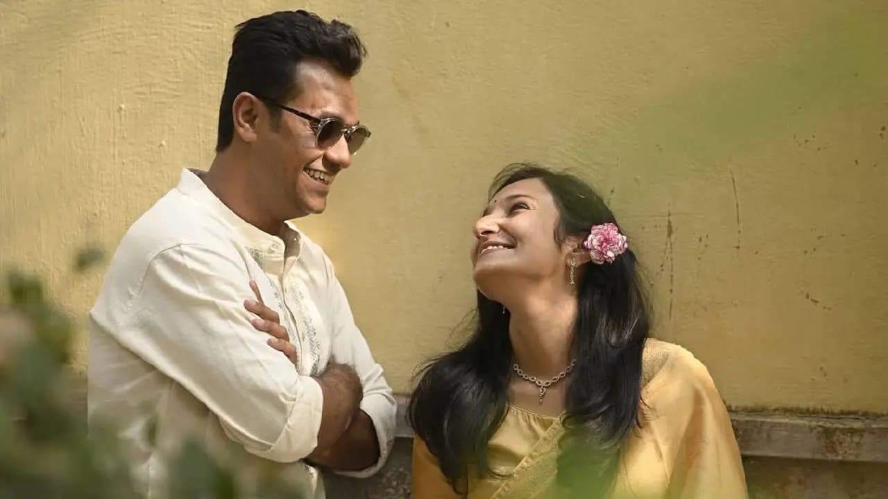 Anujoy Chattopadhyay got married with Debaroti Chakraborty 