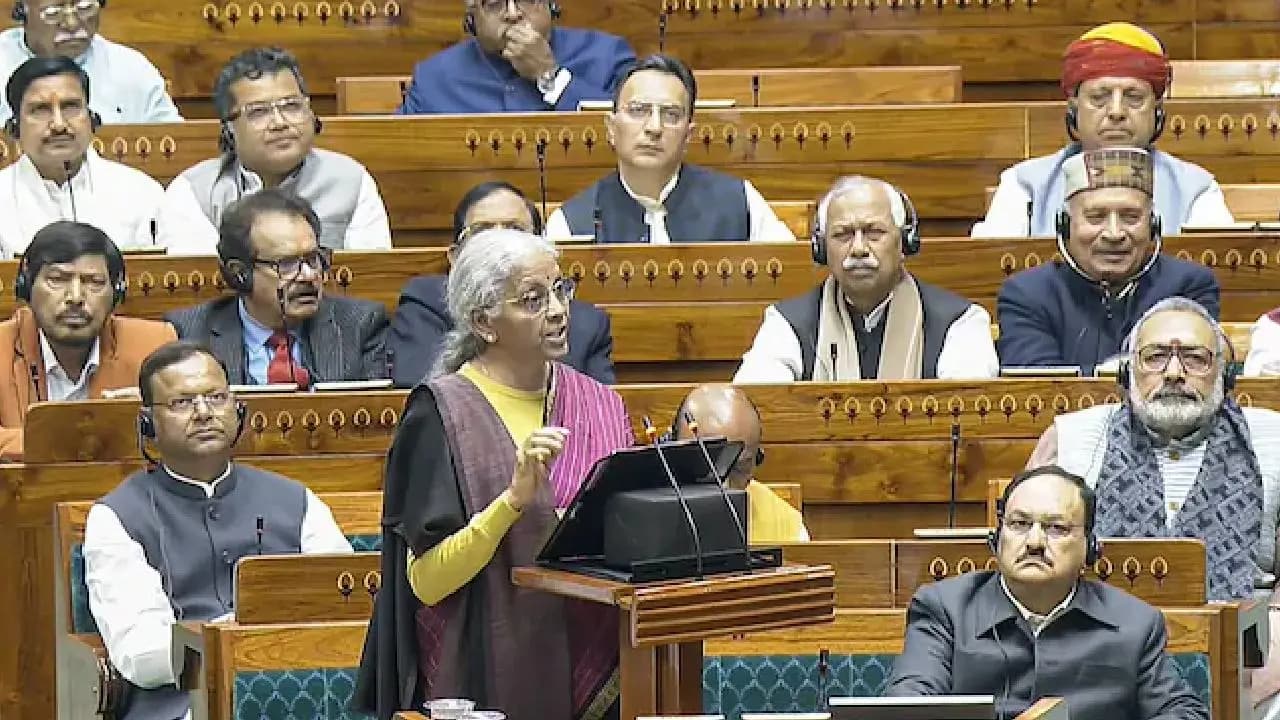 Union Budget 2026 Narendra Modi Shashi Tharoor  Rahul Gandhi Akhilesh Yadav reaction on budget