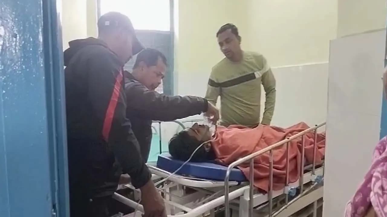 Four Madhyamik examinees met accident enroute their centre