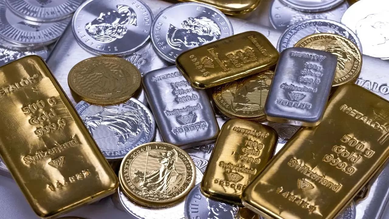 Gold and silver prices are falling, should you buy now, or will the prices fall further