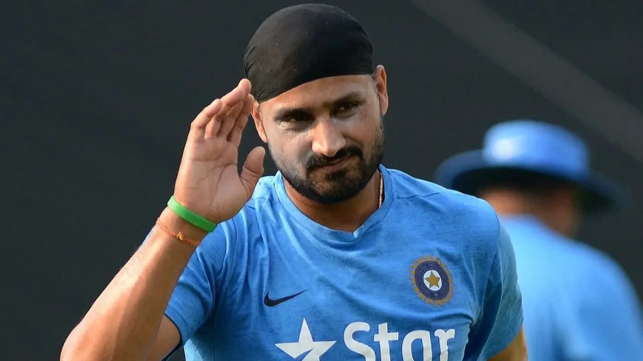  Indian former cricketer Harbhajan Singh slams Pakistan as they botcott Indias match in T20 World Cup 