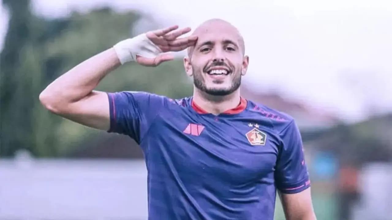 When will East Bengals new foreigner Youssef Ezzejjari arrive in Kolkata