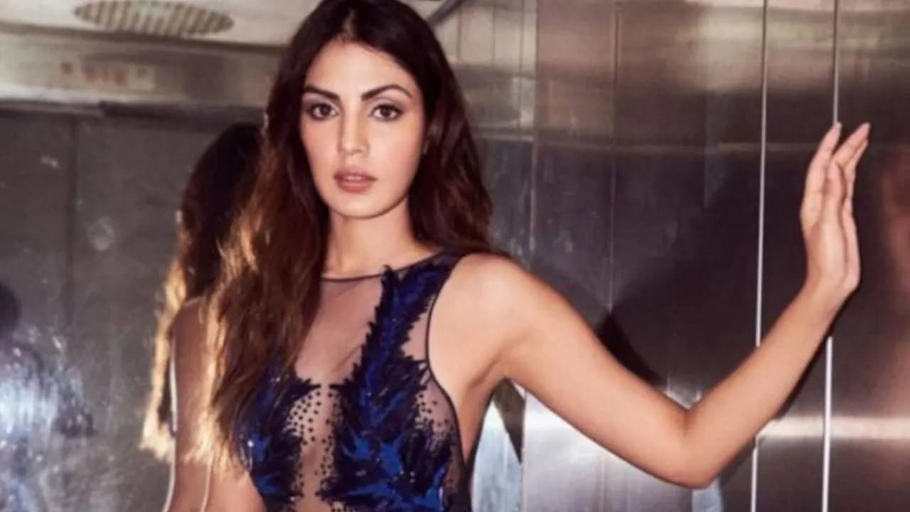Rhea Chakraborty All Set To Make Acting Comeback With Netflix's Family Business