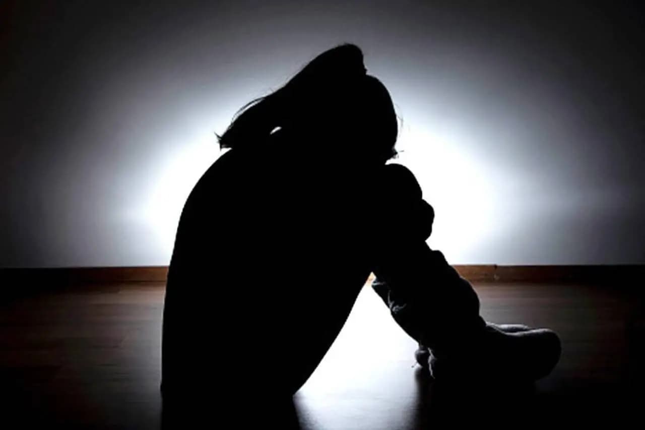 Girl Survives Night Alone In Forest After Kidnapping and physical assault 