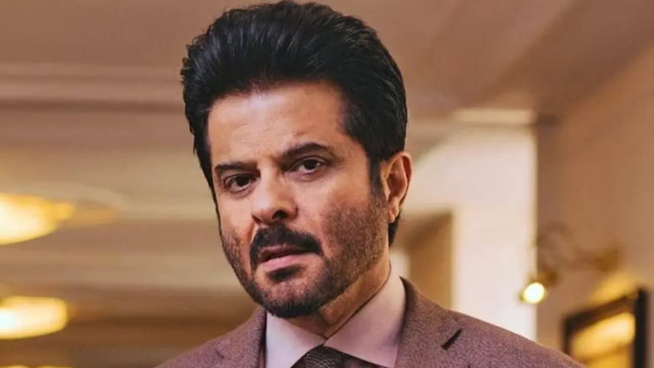 Anil Kapoor apologises after being called out for forgetting to tag singers in his post