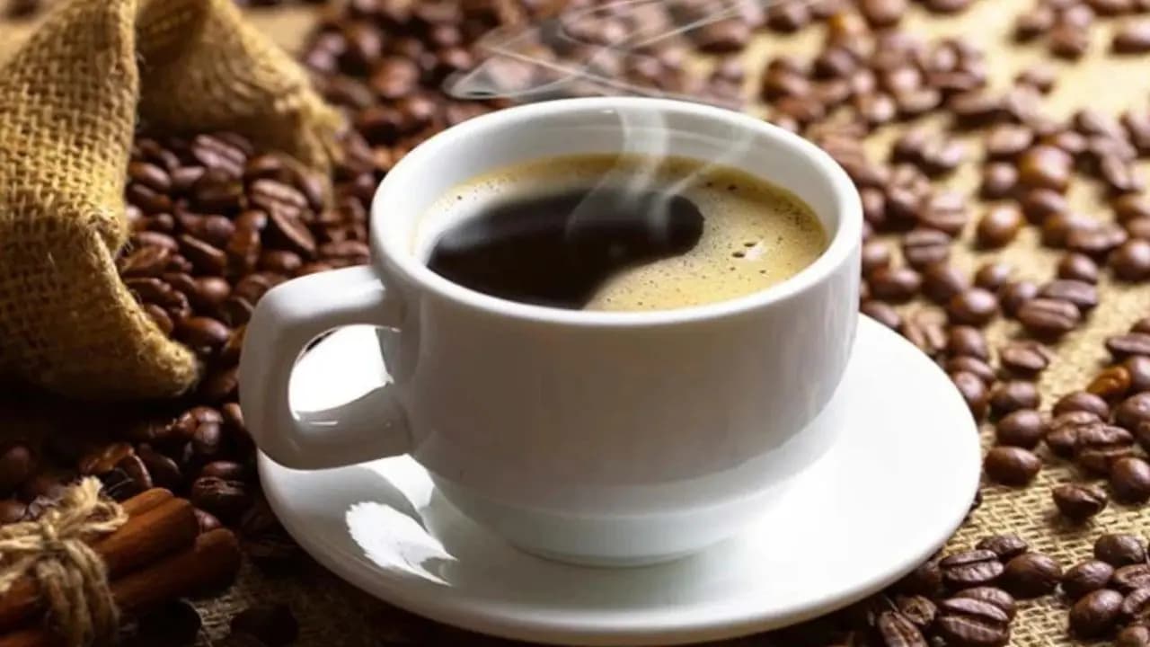 Gastroenterologist reveals if drinking instant black coffee causes cancer