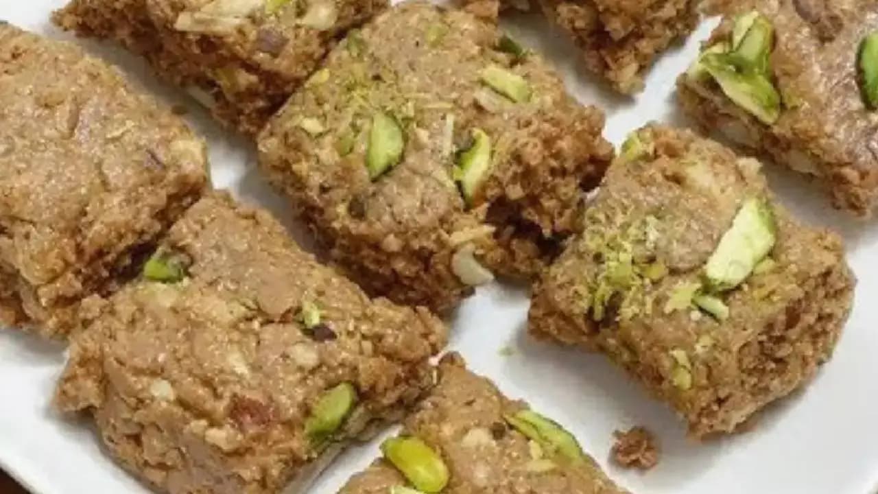 Palang Tod: This Famous Varanasi Sweet Cooks Over Cow Dung Fire Over 12 Hours