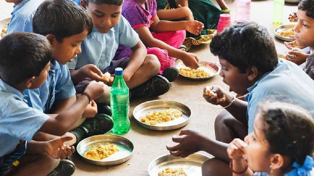Over 70 School Children Fall Ill After Eating Mid Day Meal In Bihar