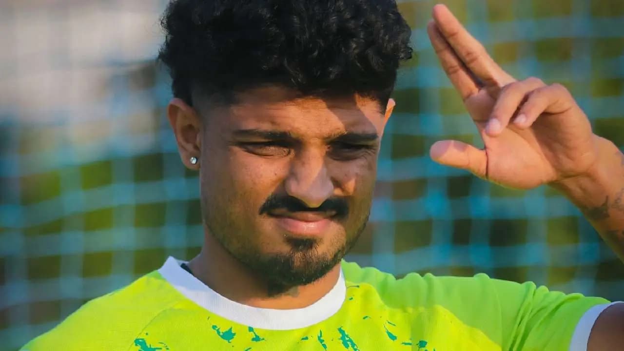 New Mohun Bagan Signing Amey Ranawade Joins Full Training Session