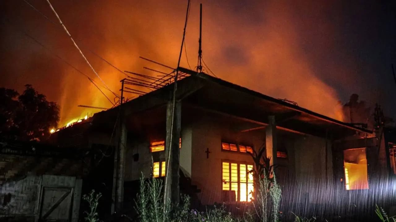 Fresh violence triggered in Manipur