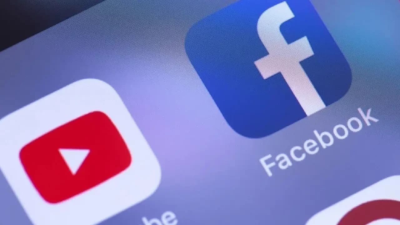 Sources says Govt sets three hour deadline for social platforms to take down flagged content