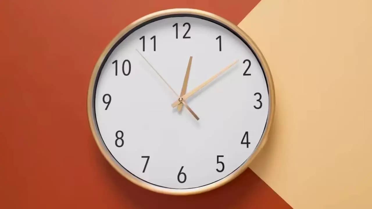 Avoid keeping non functional clocks at home vastu Tips