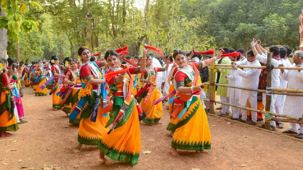 Basant Utsav will not be celebrated at Visva Bharati on Dol  here the reason behind it