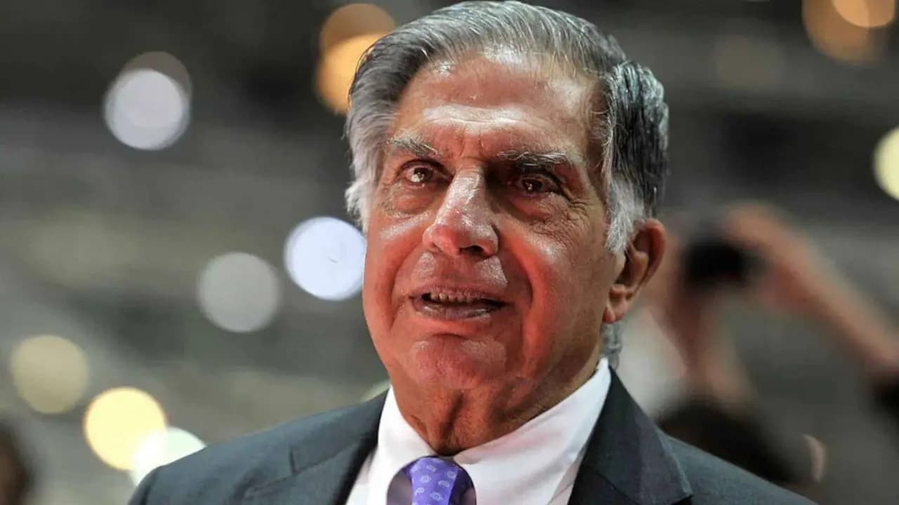 Ratan Tata Knelt on the Floor that shocked and inspired the world