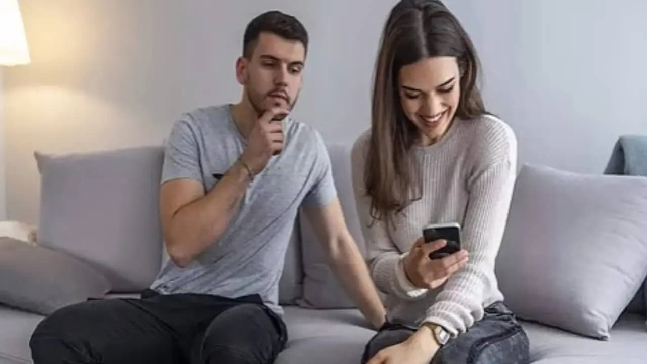 Zodiac Signs who are most possessive in love