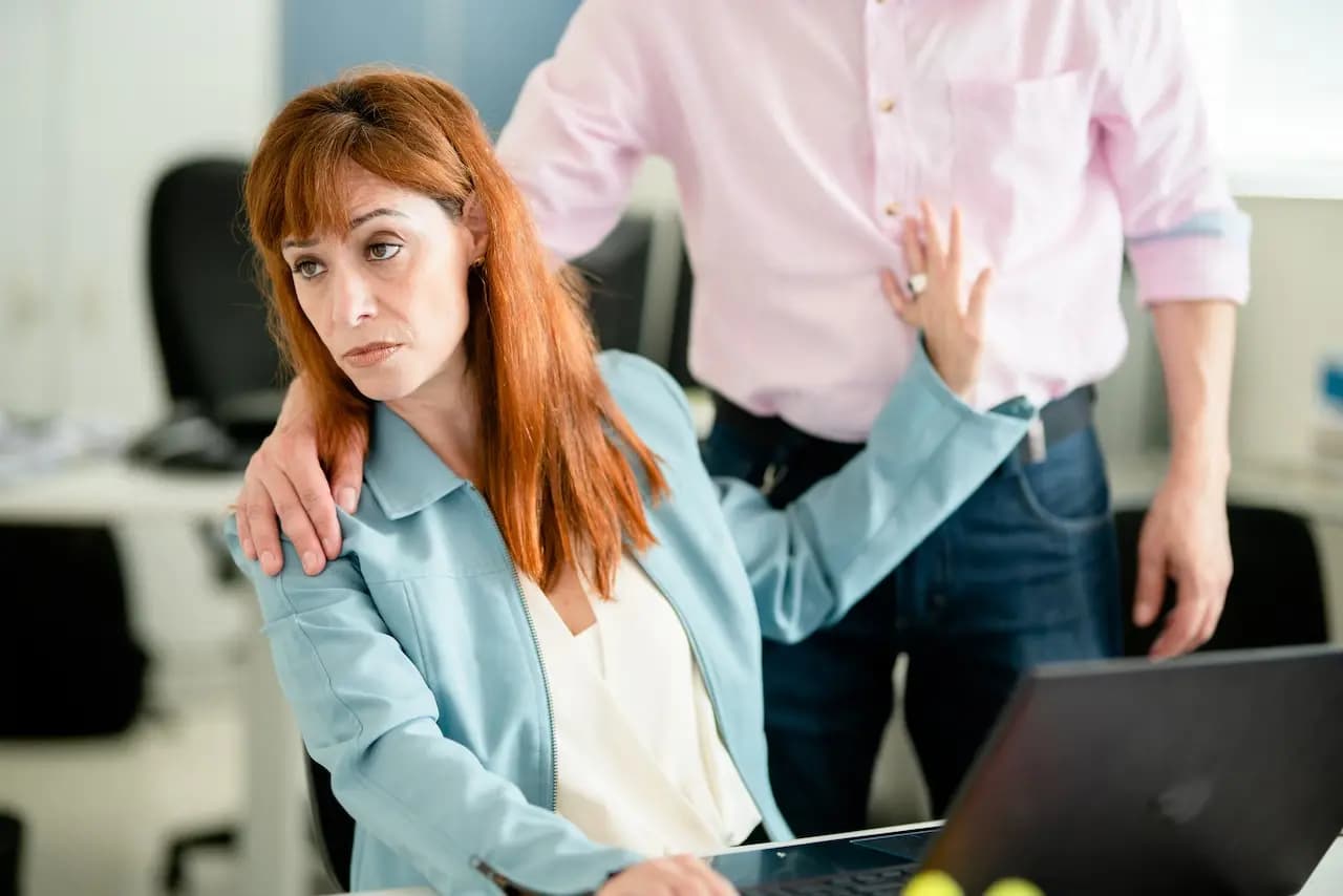 Hug Day Special: How to Say No to Office Hugs Politely