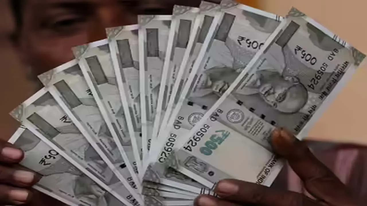 Earn Rs seven point seven zero lakhs by saving eight point five zero rupees a day  know about this scheme