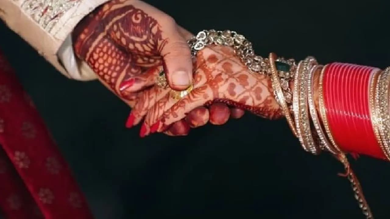 Moments before bidai ceremony groom turns out to be transgender in UP barat returns without brideb