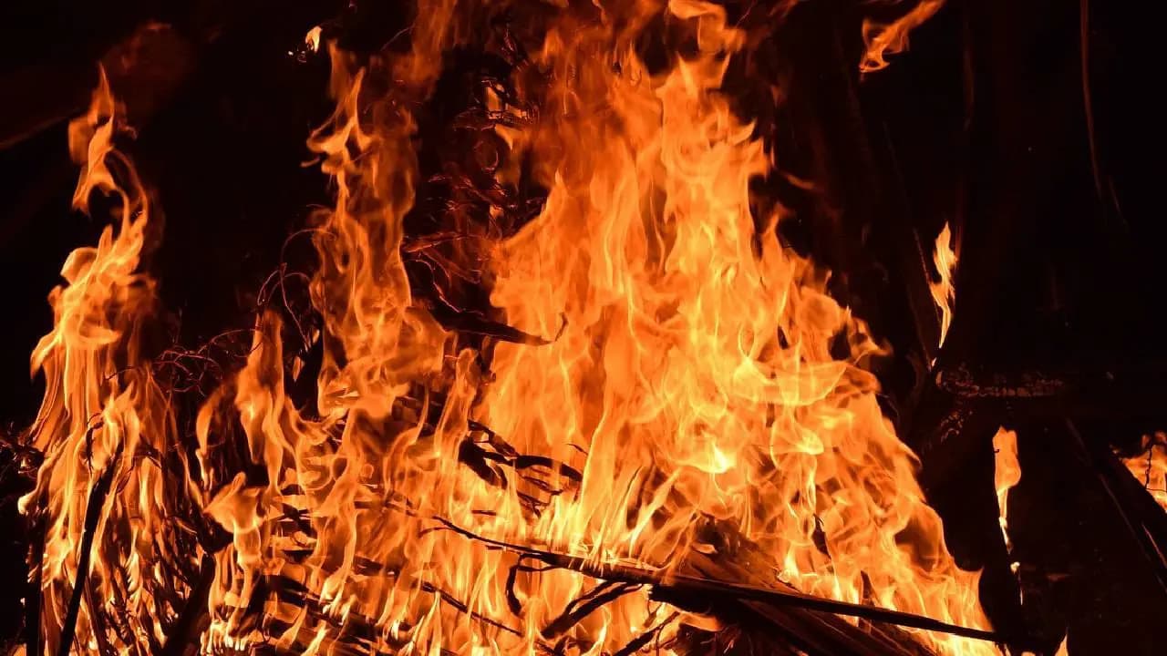 Mother and One Year Old Girl Killed By Mod Due To Witch Suspicious In Jharkhand