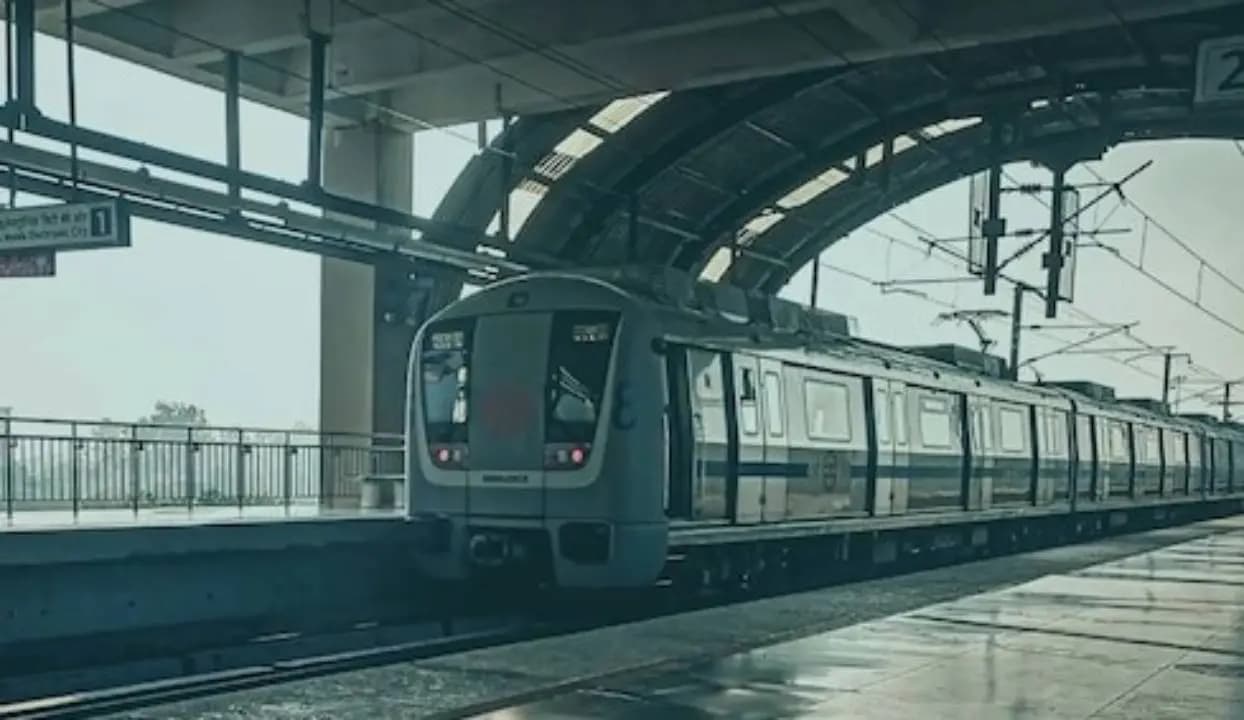 Delhi Metro To Prioritise Students At Checks Ticket Counter For Board Exams 