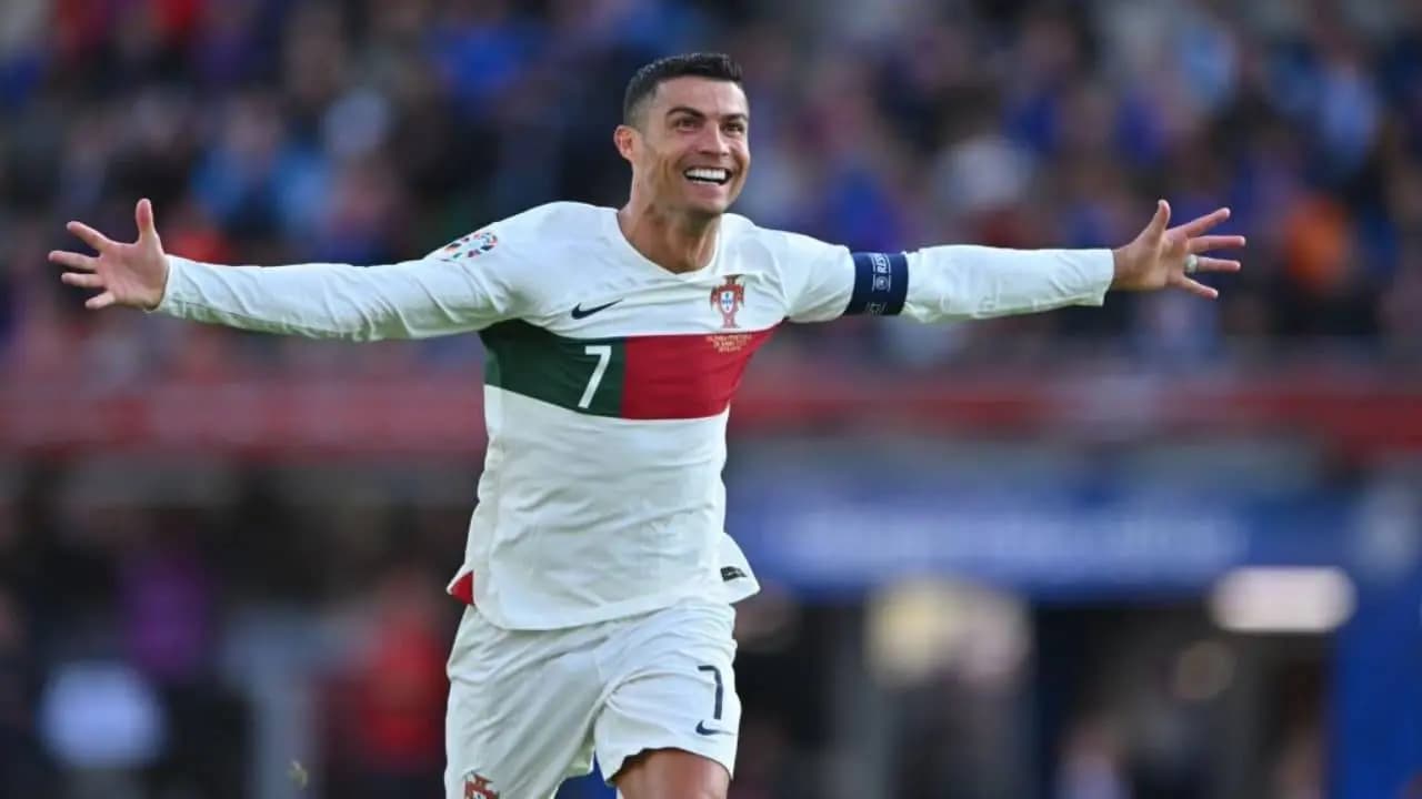 Chistiano Ronaldo ex Girlfriend reveals surprising details after relationship