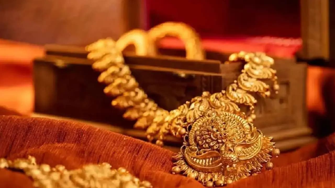 gold price huge fall in one day price check 22 and 24 carat across india on 20 february