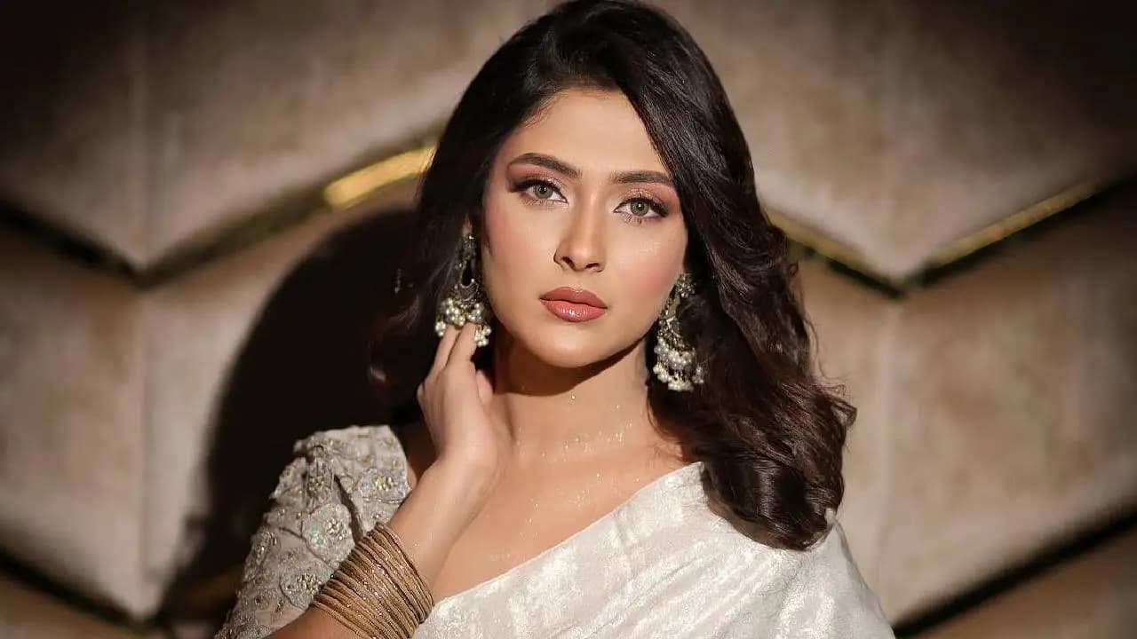 Bangladeshi actress Mehazabien Chowdhury faces legal trouble 